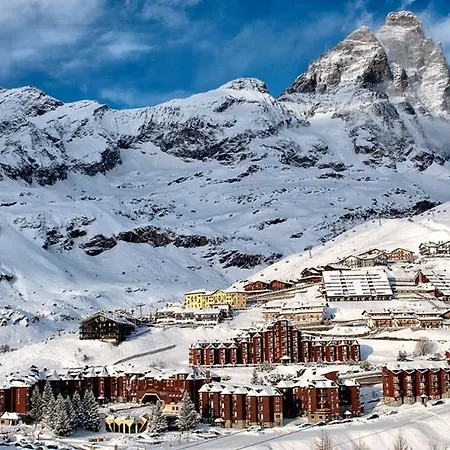 Comunione Cervinia Due Aparthotel *