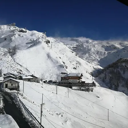 Comunione Cervinia Due Aparthotel *